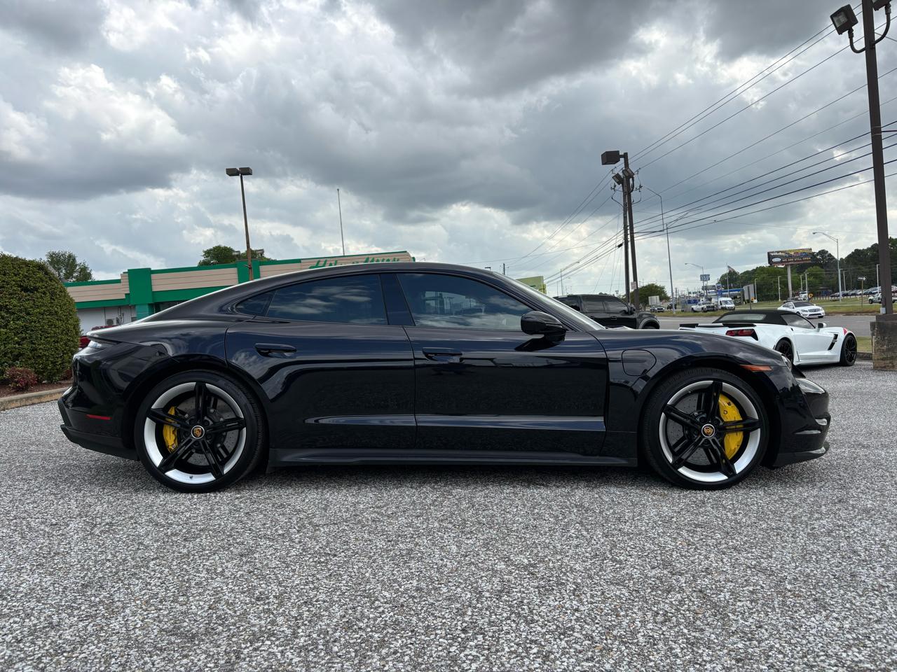 Porsche Taycan Turbo Sedan 2020