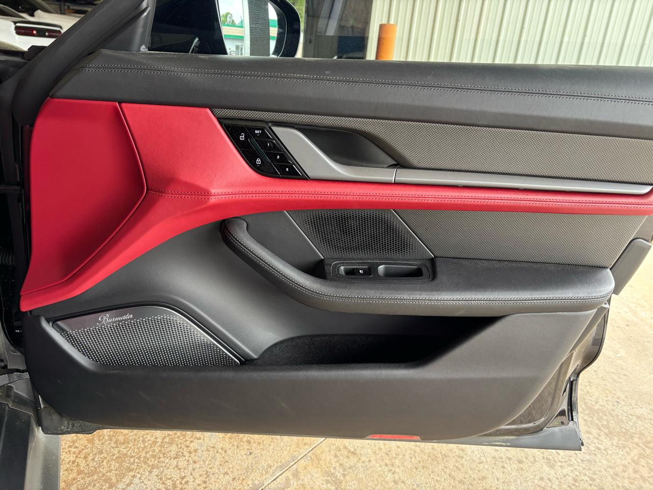 Porsche Taycan Turbo Sedan 2020