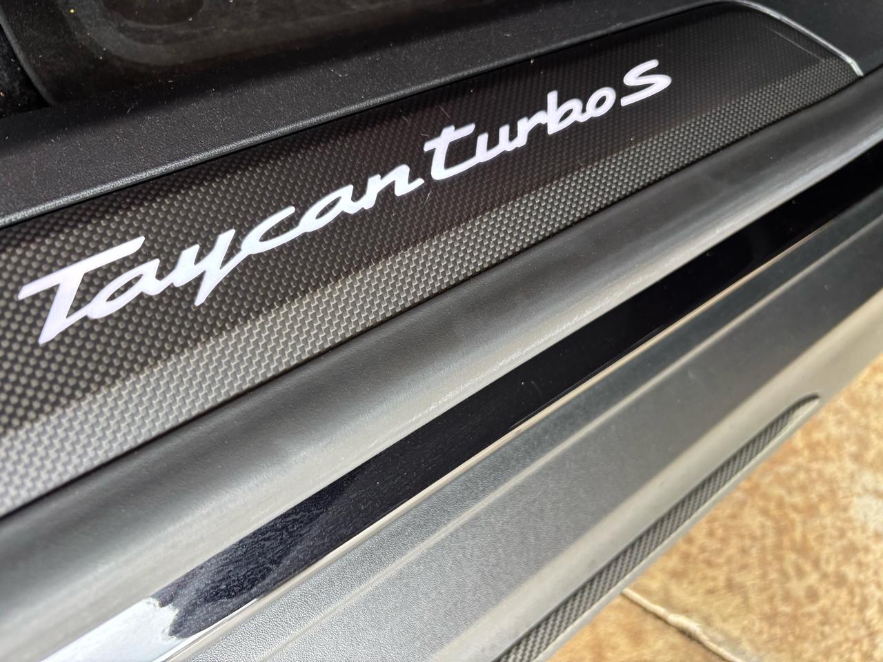 Porsche Taycan Turbo Sedan 2020