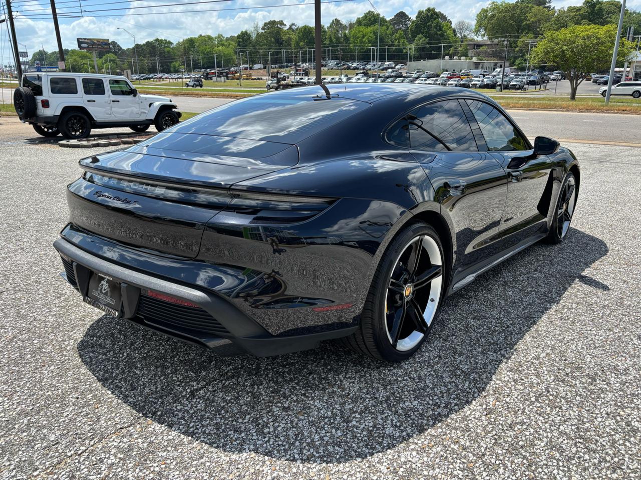 Porsche Taycan Turbo S Sedan 2020