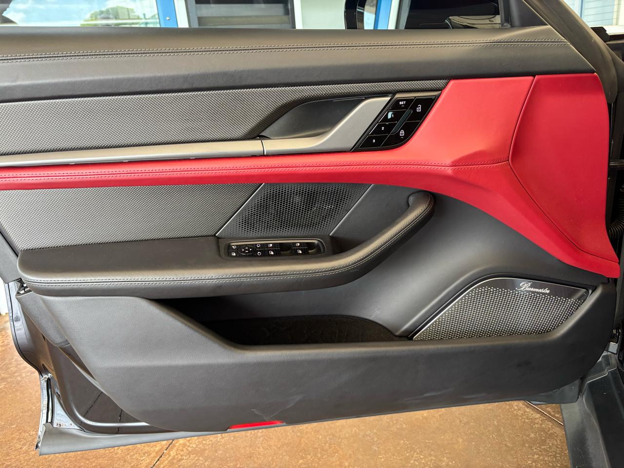 Porsche Taycan Turbo S Sedan 2020