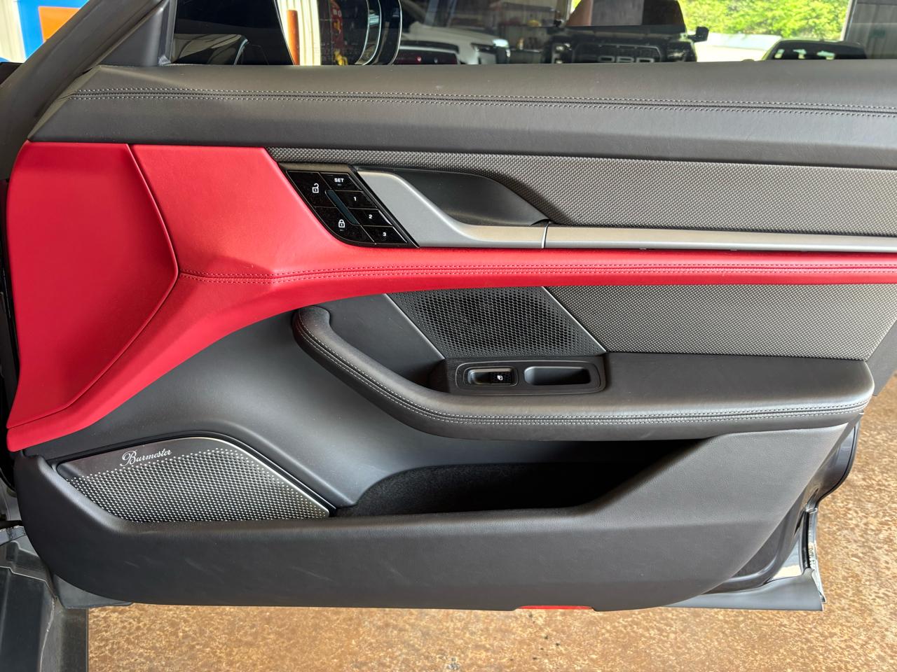 Porsche Taycan Turbo S Sedan 2020