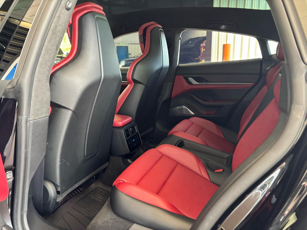 Porsche Taycan Turbo S Sedan 2020