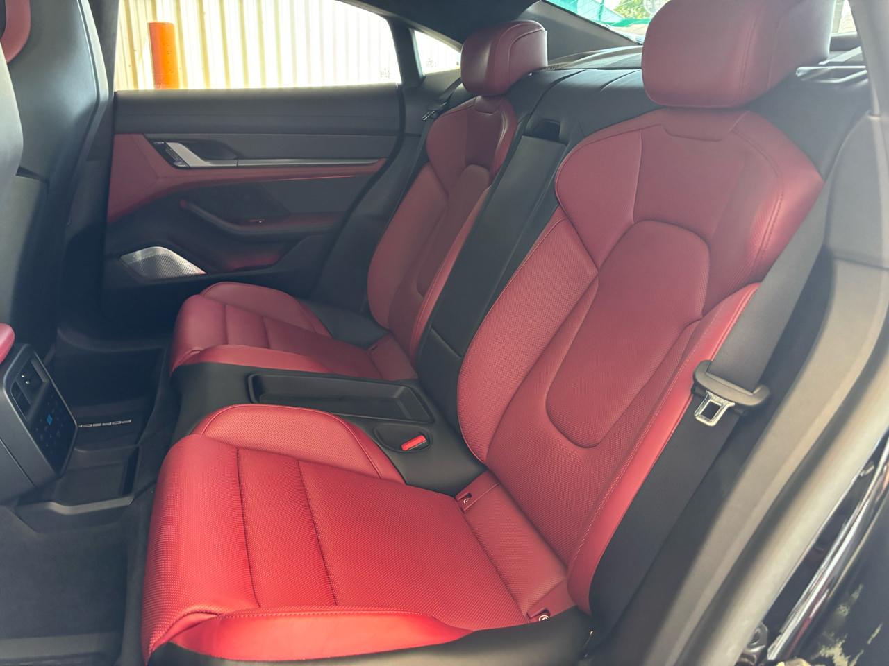 Porsche Taycan Turbo S Sedan 2020