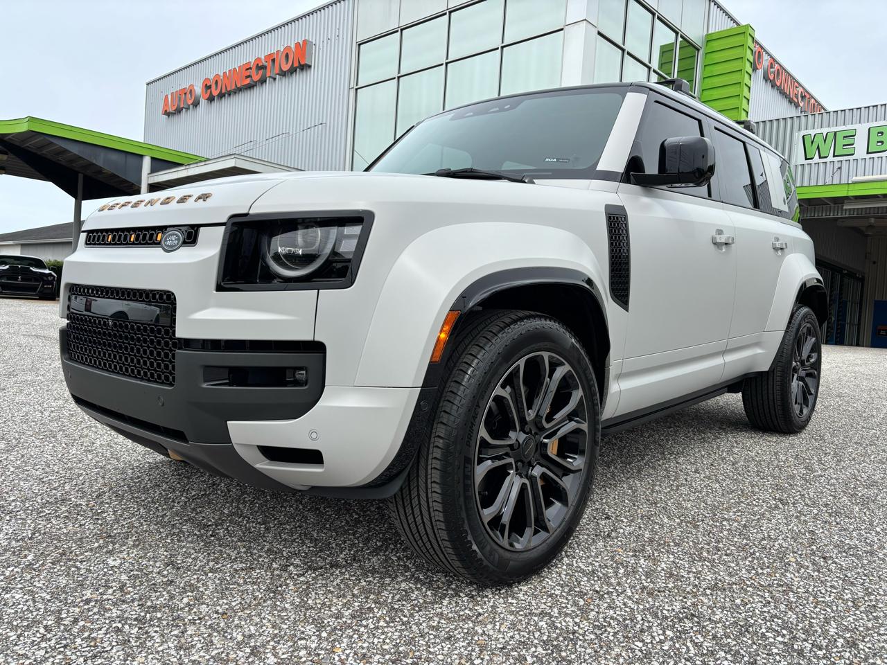 Land Rover Defender 110 P635 OCTA 2026