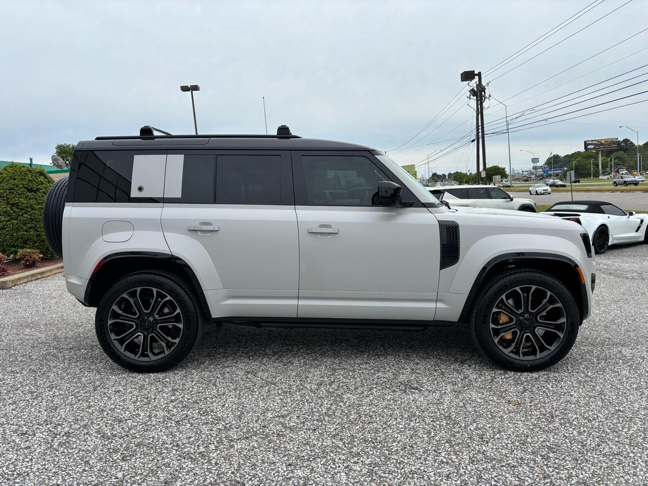 Land Rover Defender 110 P635 OCTA 2026