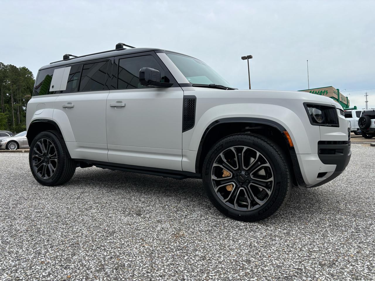 Land Rover Defender 110 P635 OCTA 2026