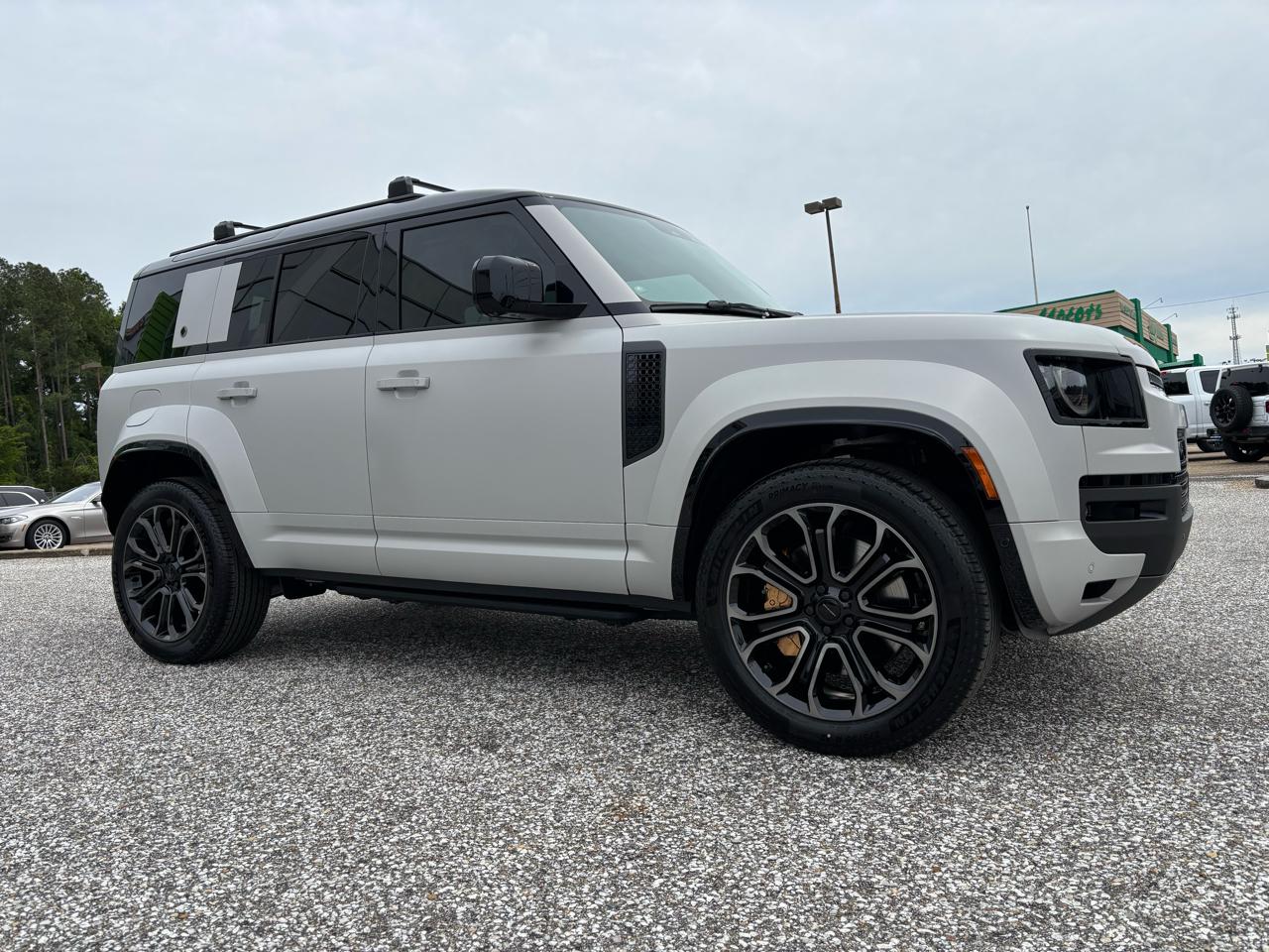 Land Rover Defender 110 P635 OCTA 2026