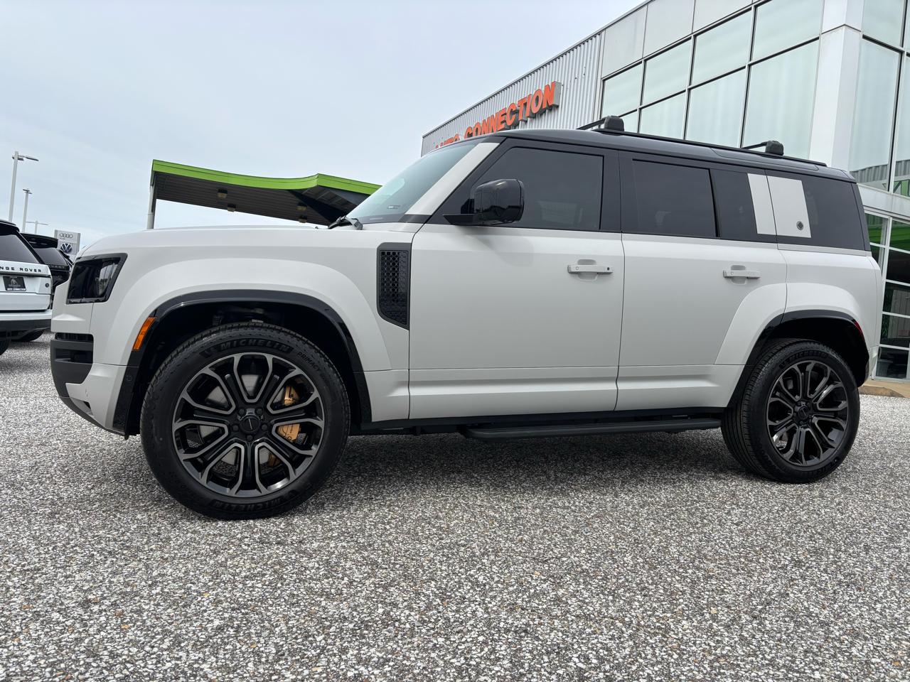 Land Rover Defender 110 P635 OCTA 2026