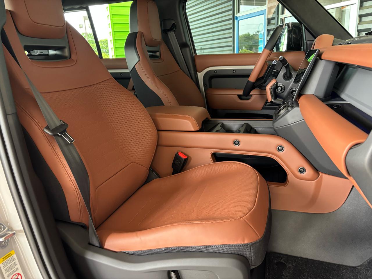 Land Rover Defender 110 P635 OCTA 2026