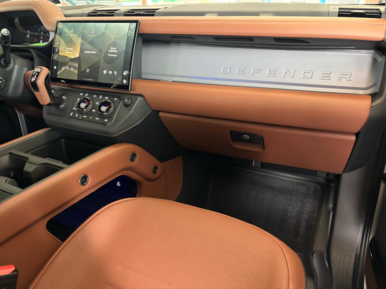 Land Rover Defender 110 P635 OCTA 2026