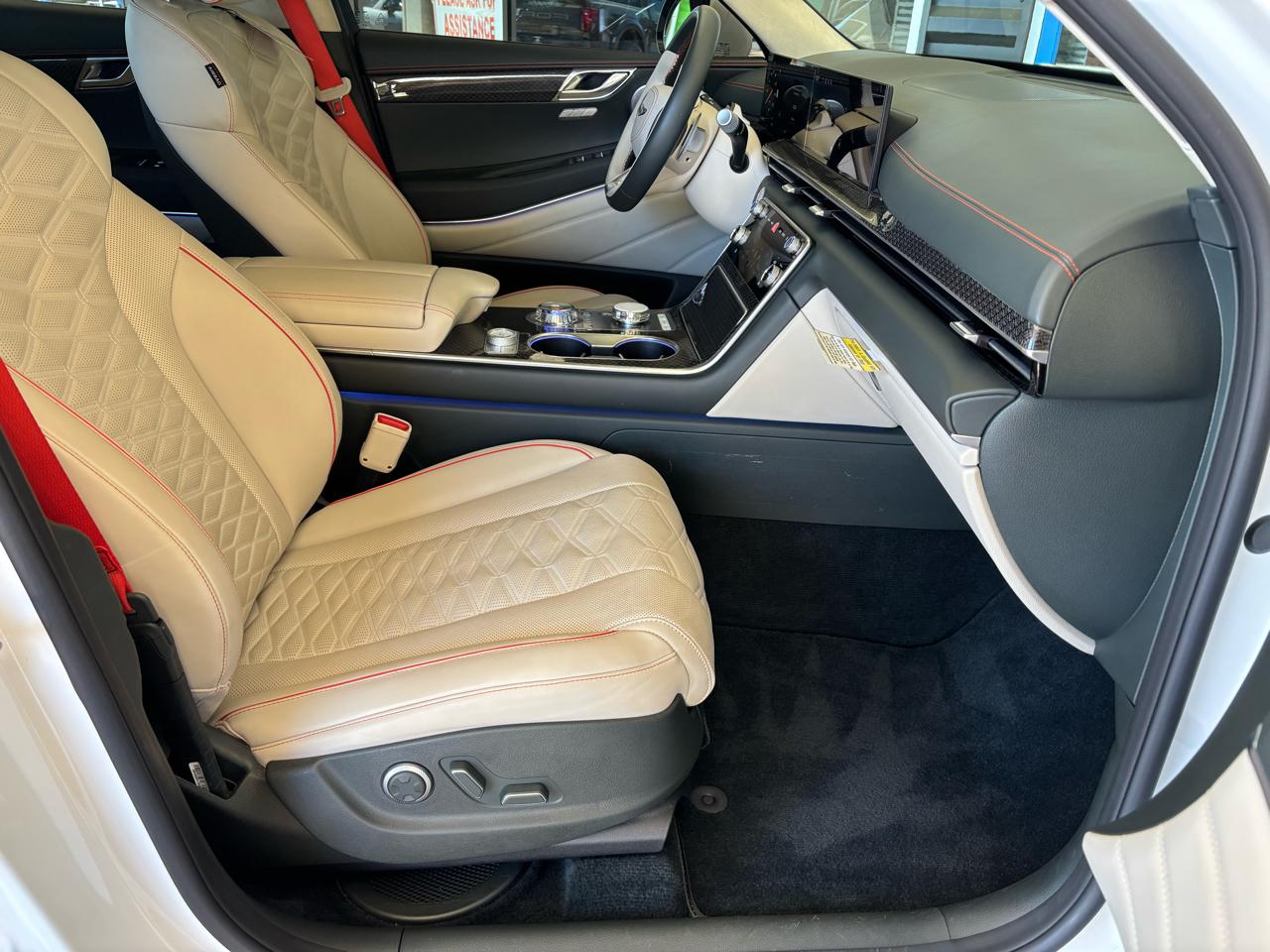 Genesis GV80 Coupe 3.5T e-SC AWD 2025