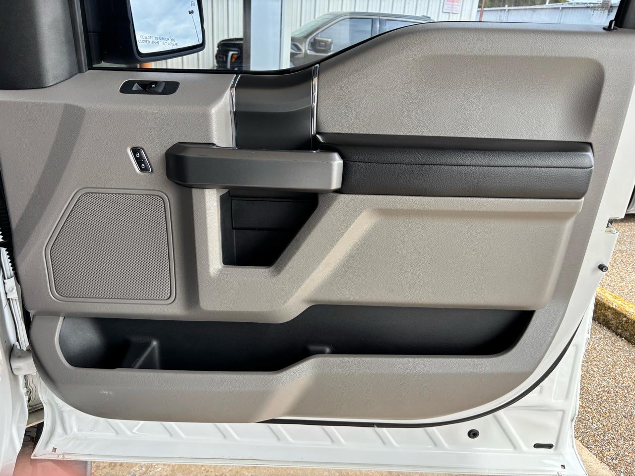 Ford F-150 4WD SuperCab 145" XLT 2016