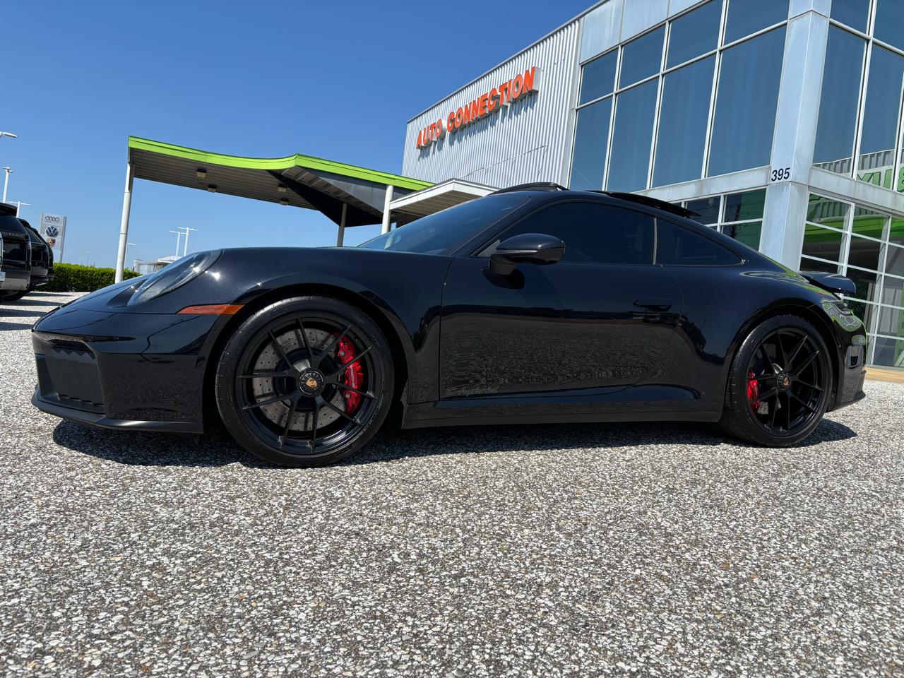 Porsche 911 Carrera 4 GTS Coupe 2025