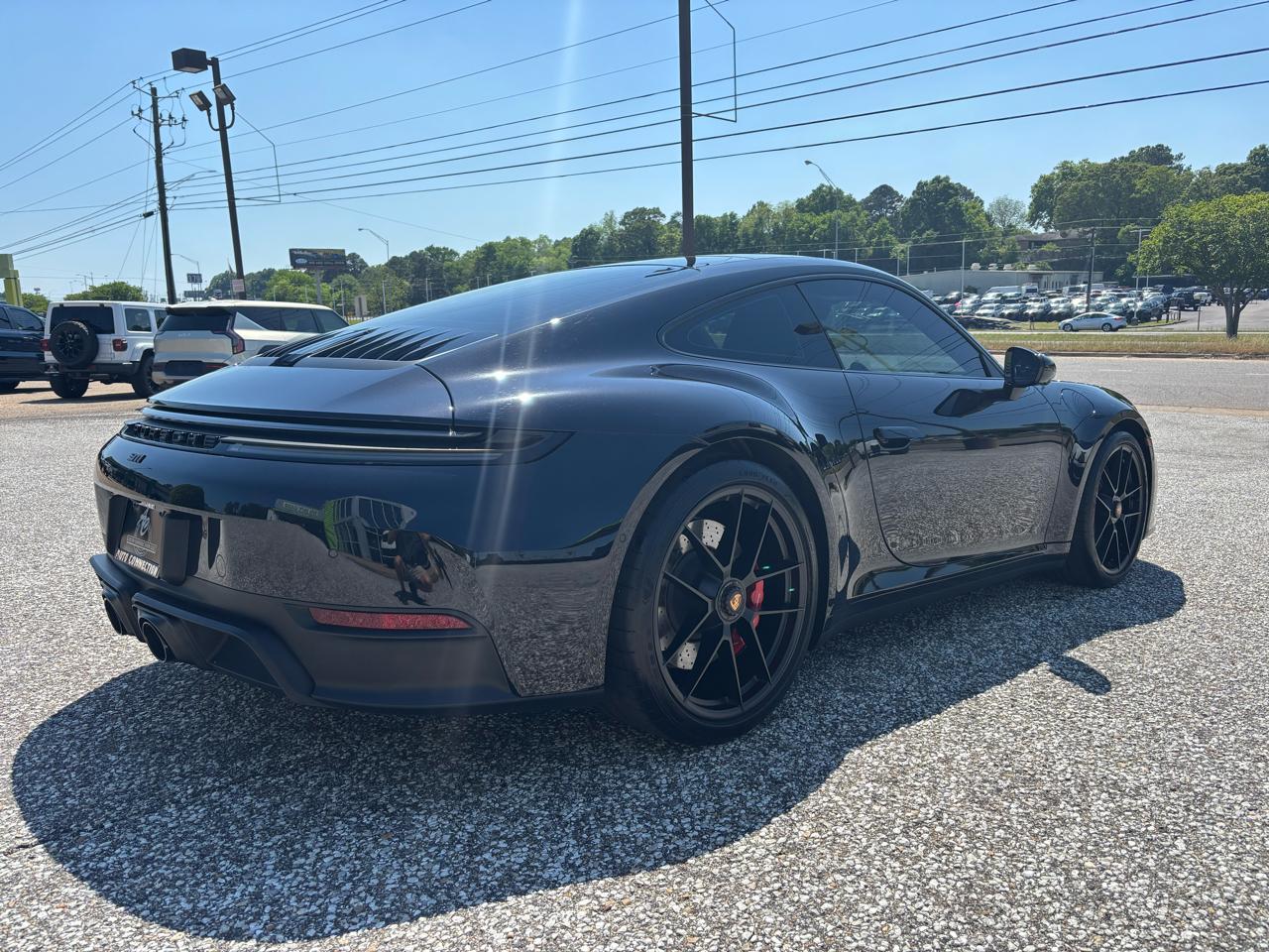 Porsche 911 Carrera 4 GTS Coupe 2025