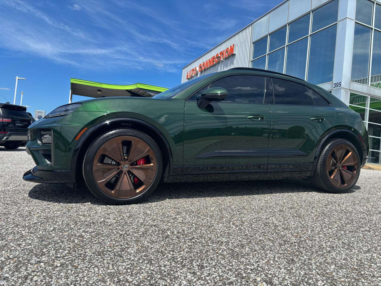 Porsche Macan Electric Turbo AWD 2024