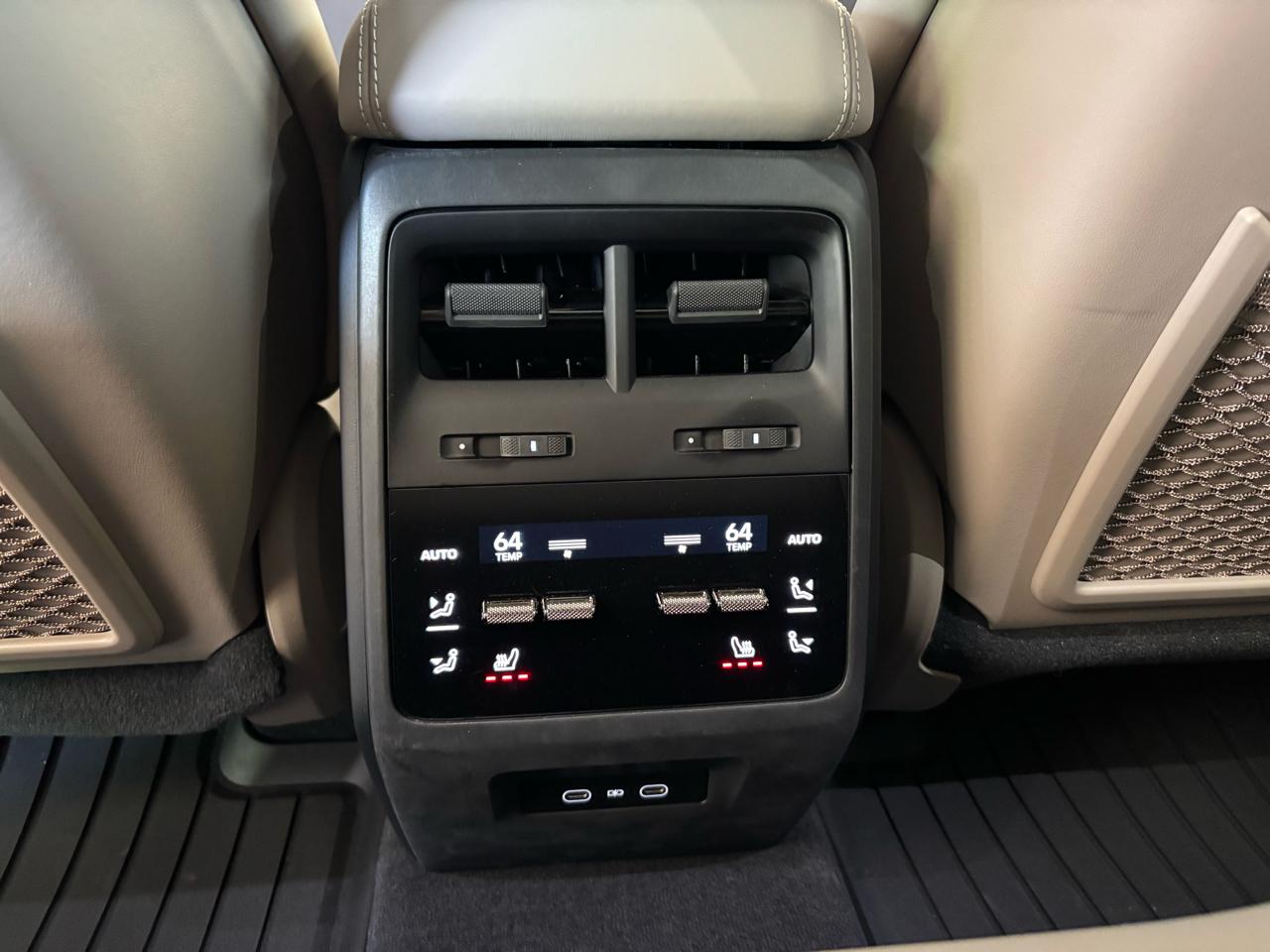 Porsche Macan Electric Turbo AWD 2024