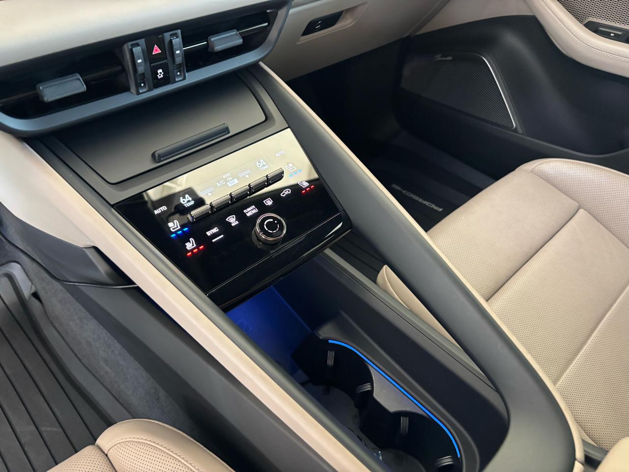 Porsche Macan Electric Turbo AWD 2024