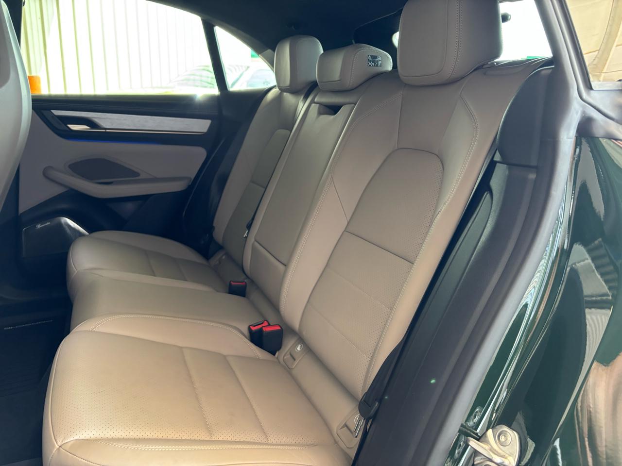 Porsche Macan Electric Turbo AWD 2024