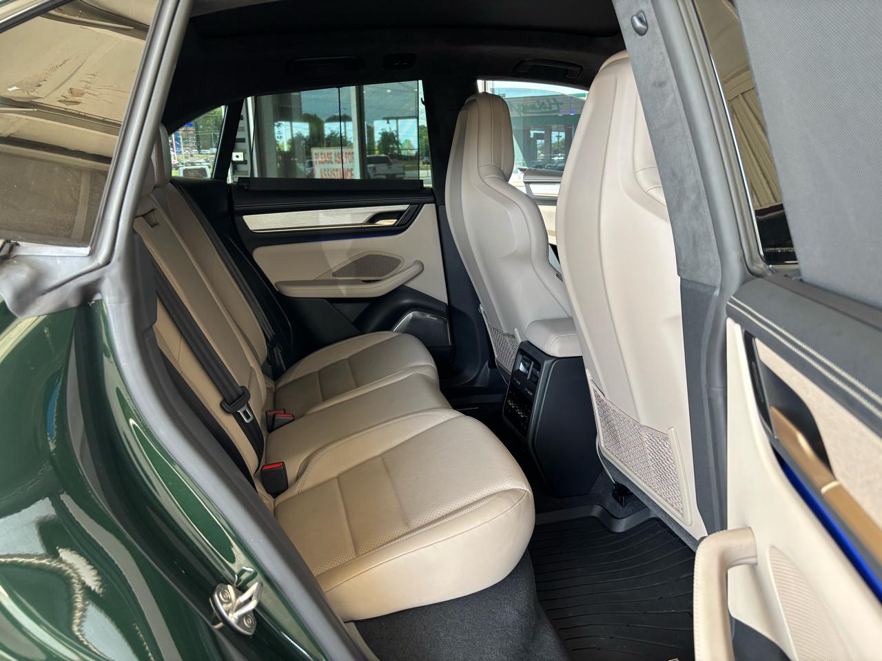 Porsche Macan Electric Turbo AWD 2024