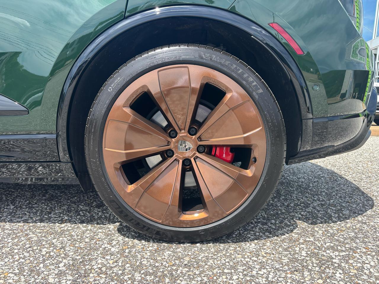 Porsche Macan Electric Turbo AWD 2024