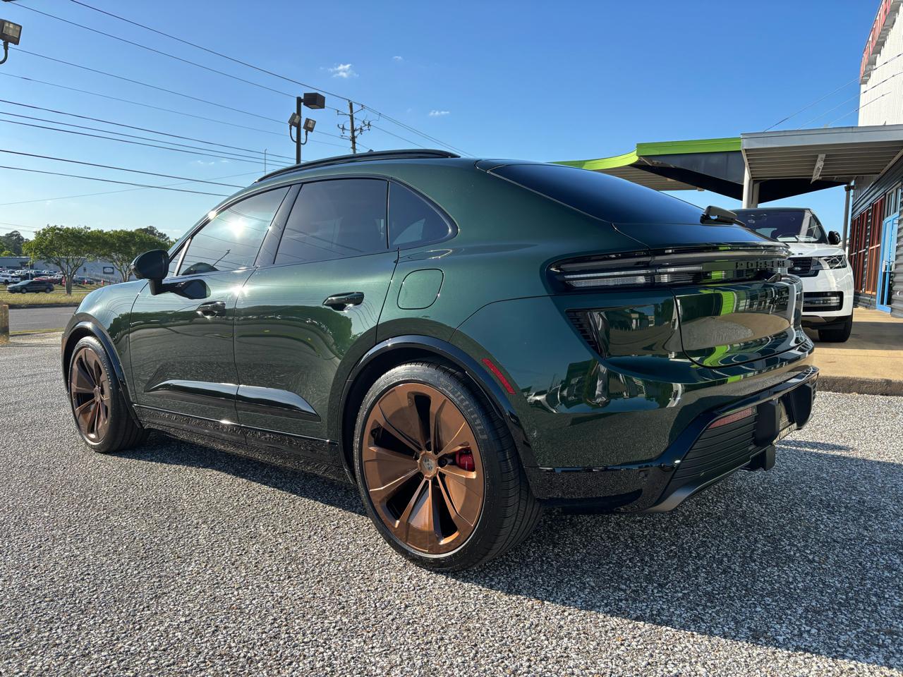 Porsche Macan Electric Turbo AWD 2024