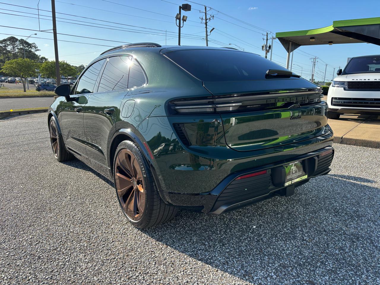 Porsche Macan Electric Turbo AWD 2024