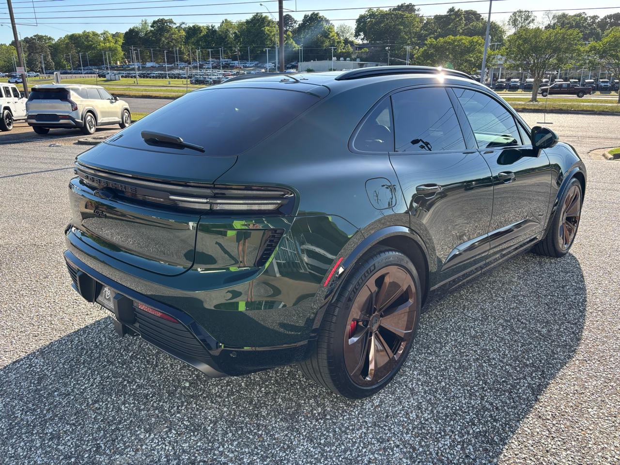Porsche Macan Electric Turbo AWD 2024