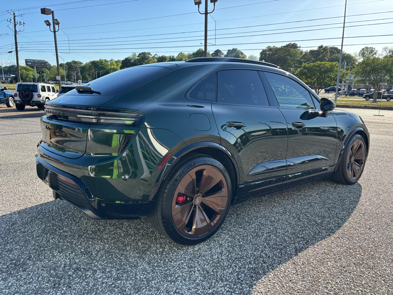 Porsche Macan Electric Turbo AWD 2024