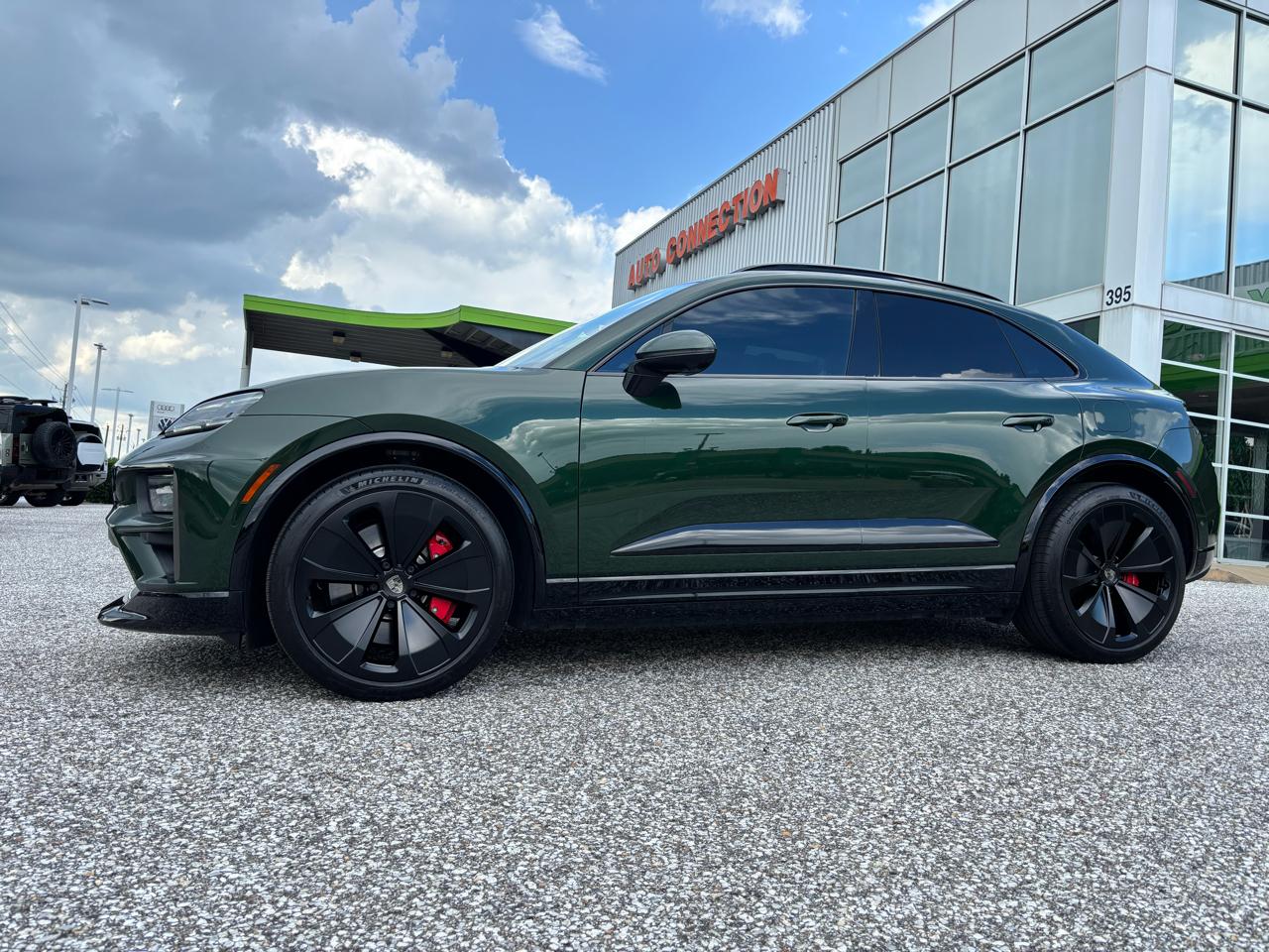 Porsche Macan Electric Turbo AWD 2024