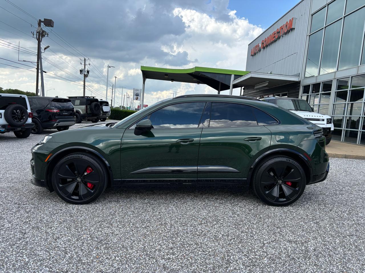 Porsche Macan Electric Turbo AWD 2024
