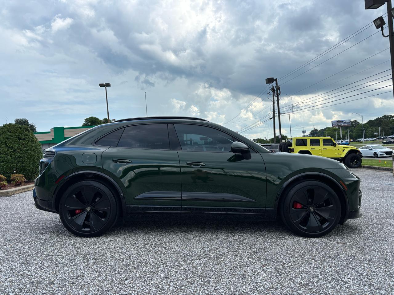 Porsche Macan Electric Turbo AWD 2024