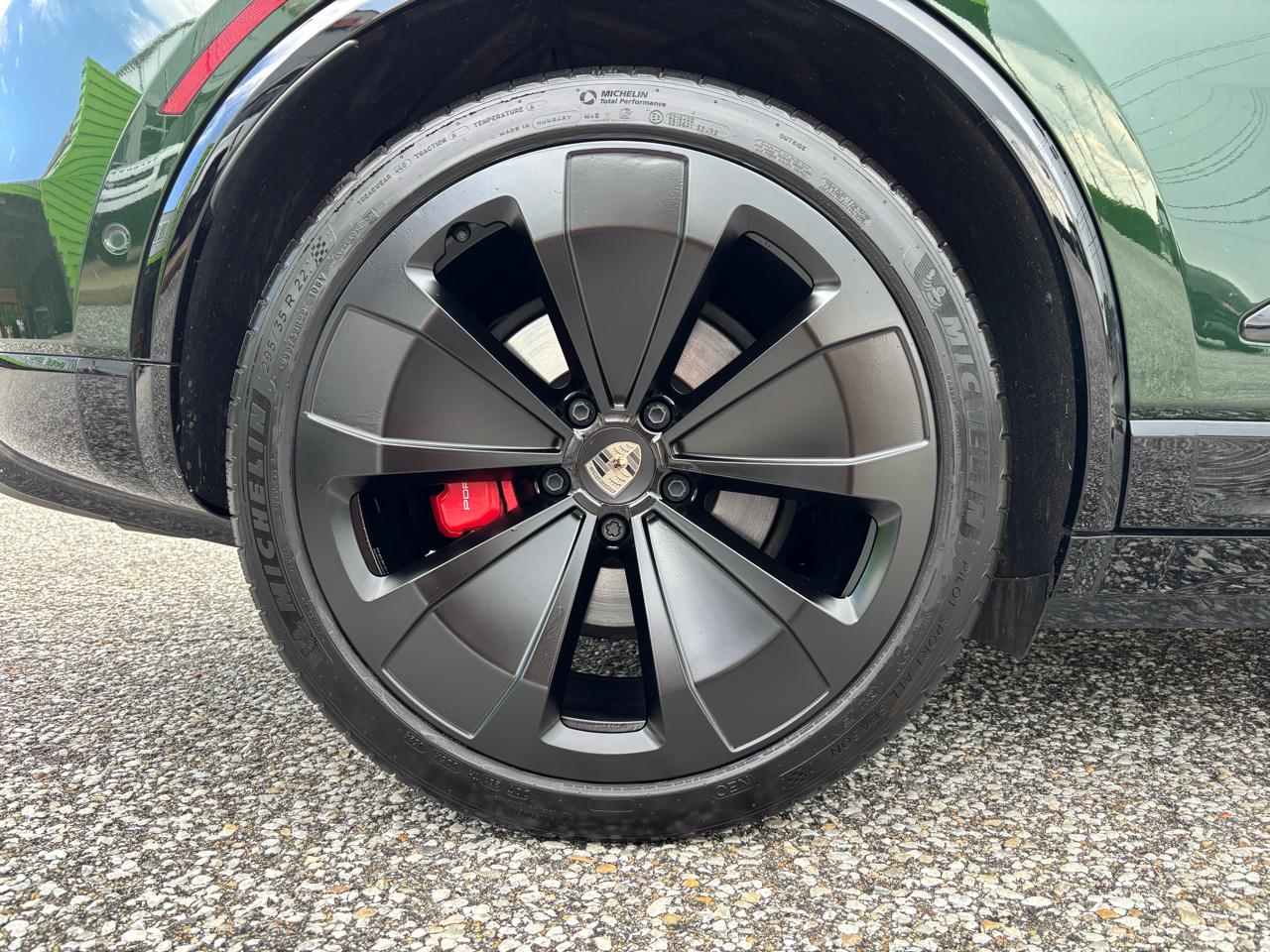Porsche Macan Electric Turbo AWD 2024