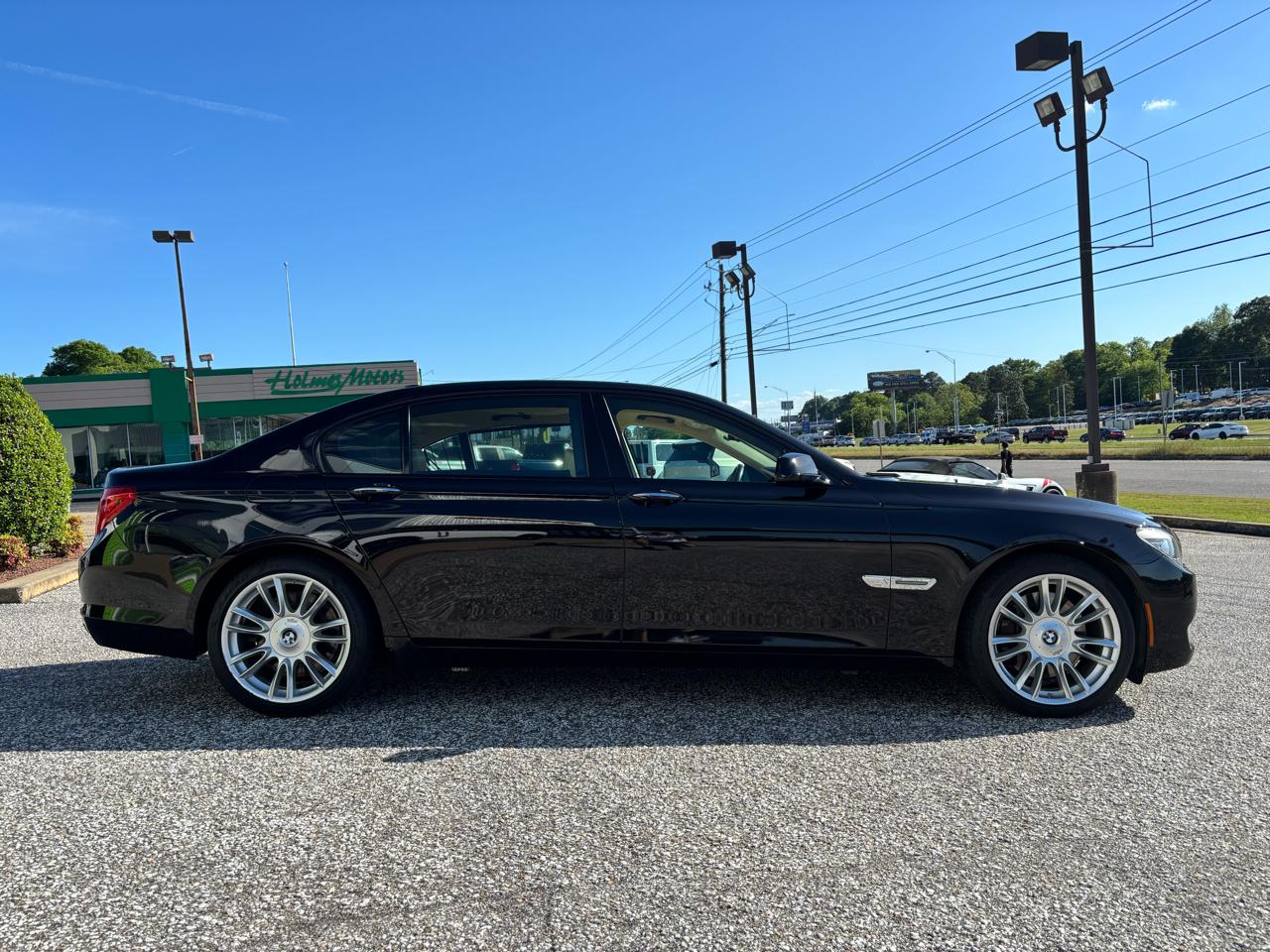 BMW 7 Series 4dr Sdn 750Li RWD 2012