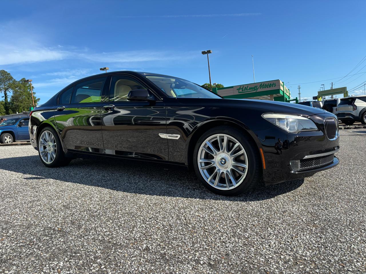 BMW 7 Series 4dr Sdn 750Li RWD 2012