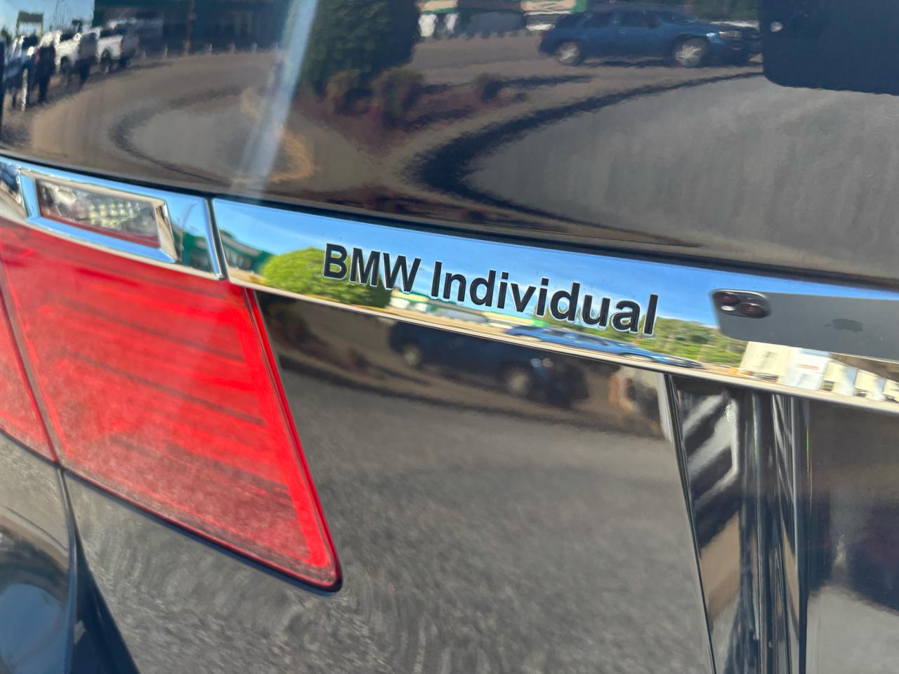 BMW 7 Series 4dr Sdn 750Li RWD 2012