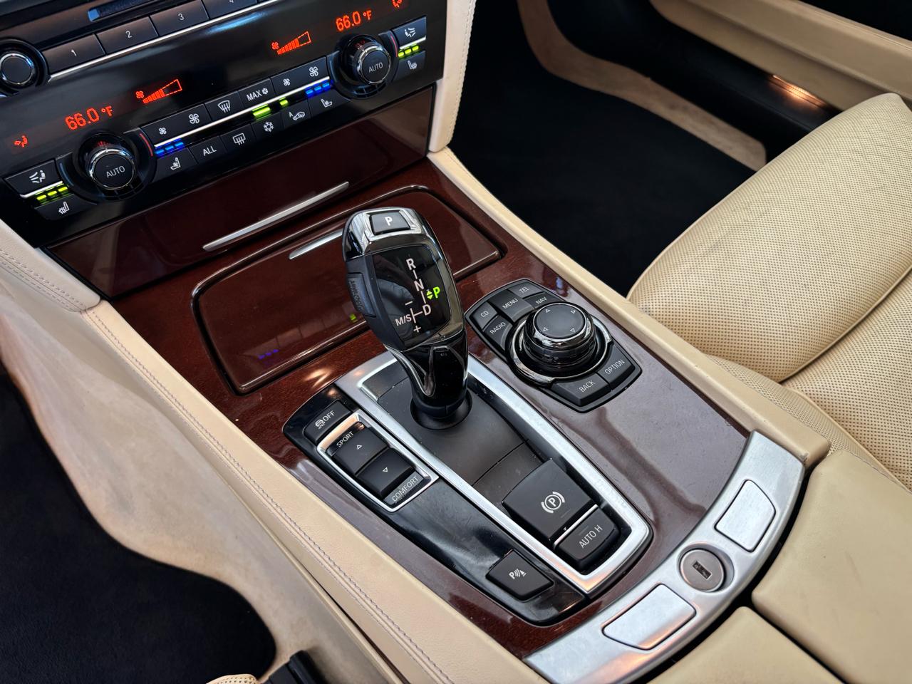 BMW 7 Series 4dr Sdn 750Li RWD 2012