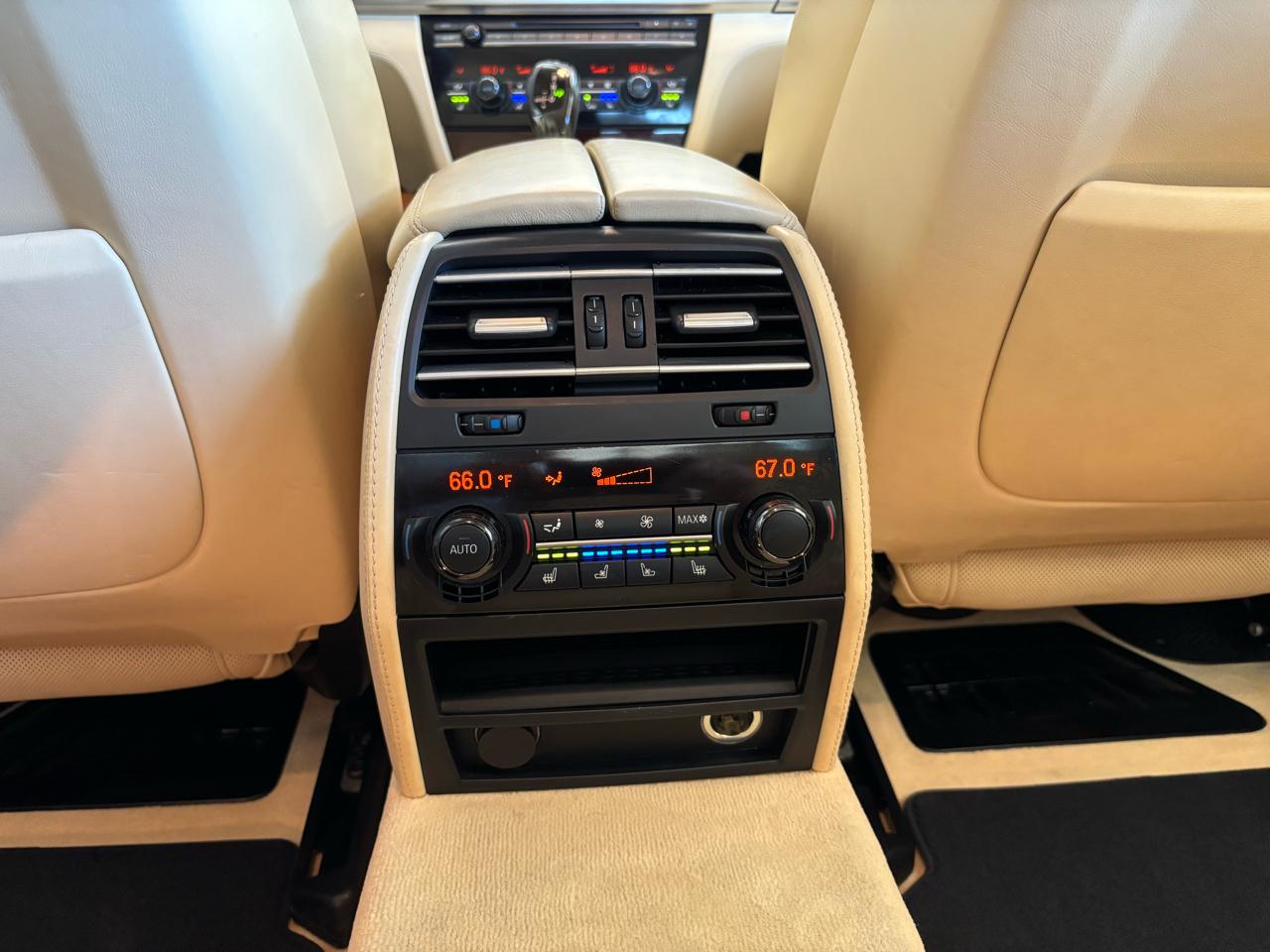 BMW 7 Series 4dr Sdn 750Li RWD 2012