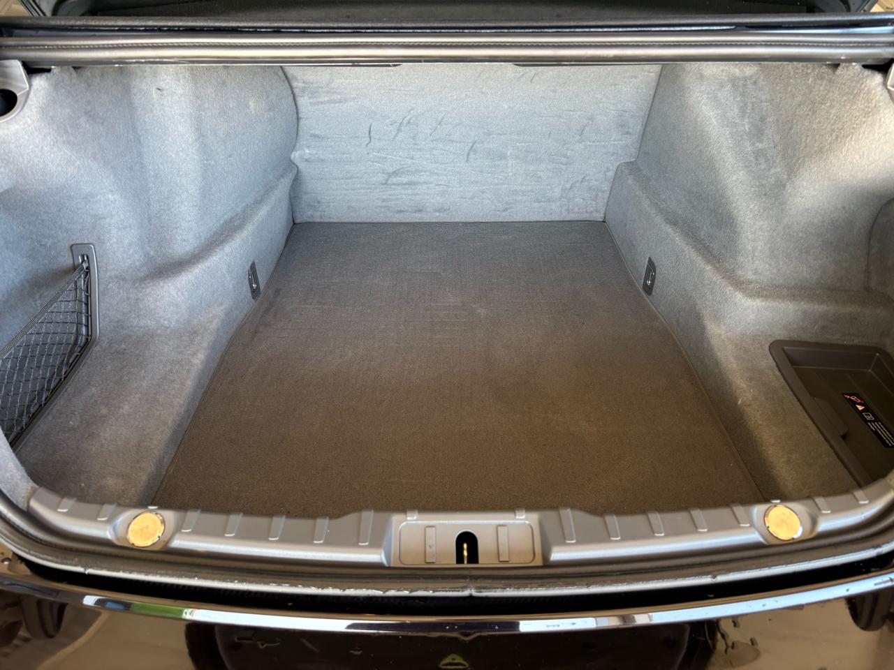 BMW 7 Series 4dr Sdn 750Li RWD 2012