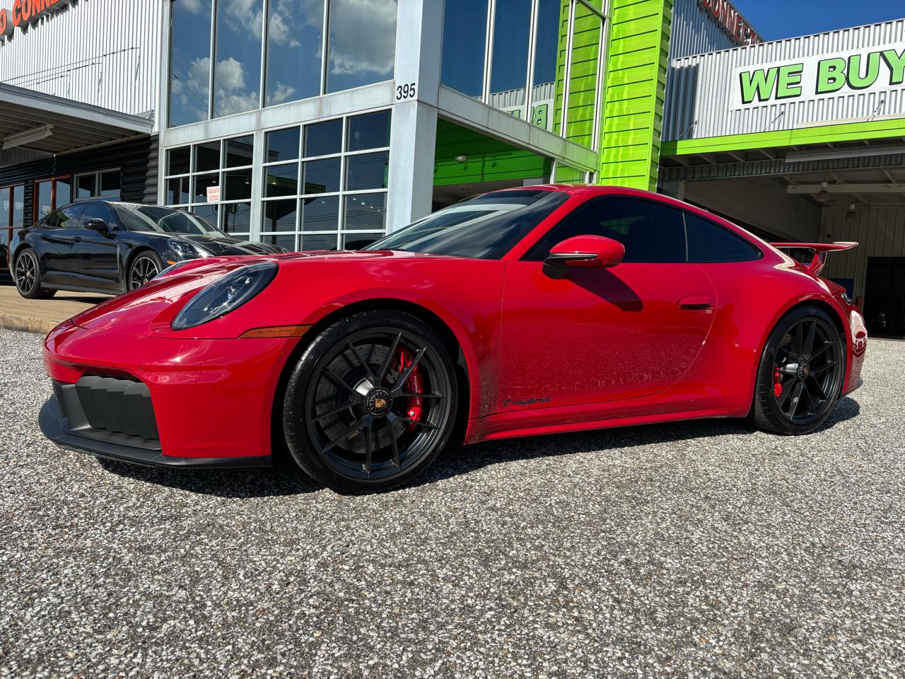 Porsche 911 Carrera 4 GTS Coupe 2025