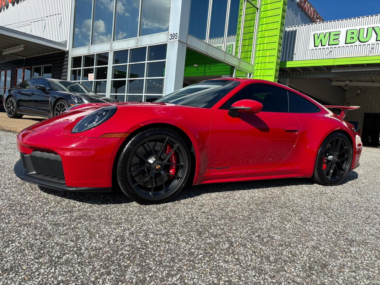 Porsche 911 Carrera 4 GTS Coupe 2025