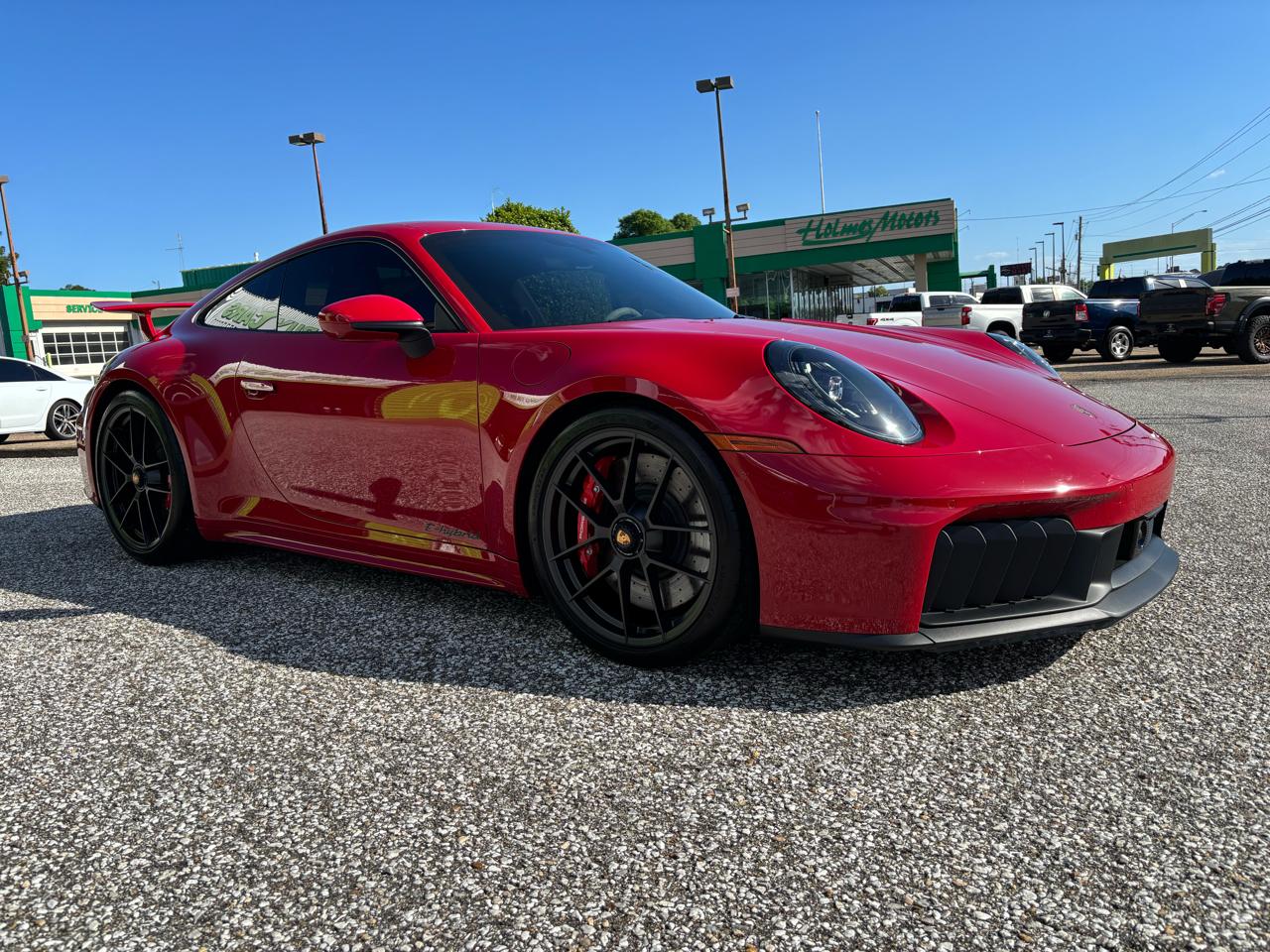 Porsche 911 Carrera 4 GTS Coupe 2025