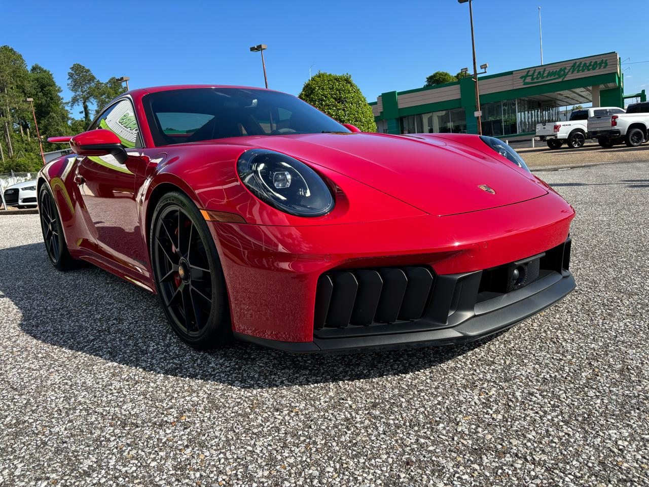 Porsche 911 Carrera 4 GTS Coupe 2025