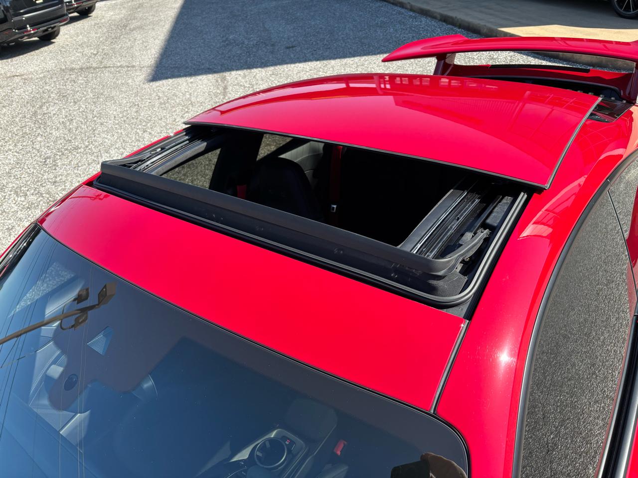 Porsche 911 Carrera 4 GTS Coupe 2025