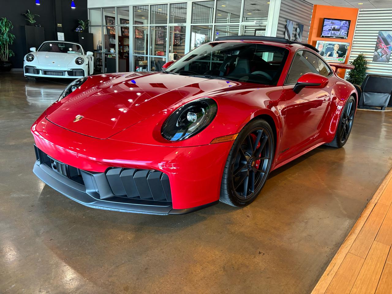 Porsche 911 Carrera 4 GTS Coupe 2025