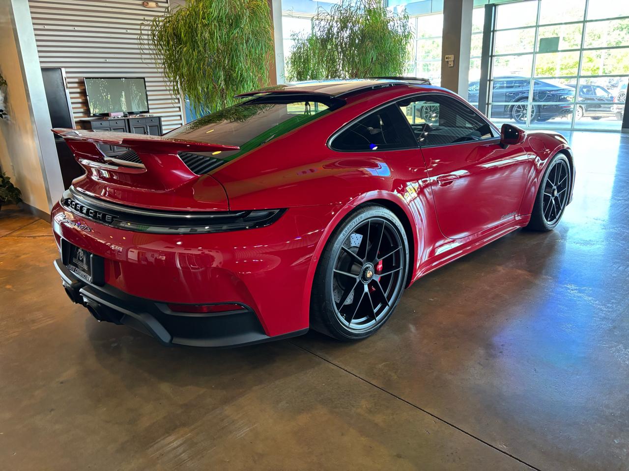 Porsche 911 Carrera 4 GTS Coupe 2025