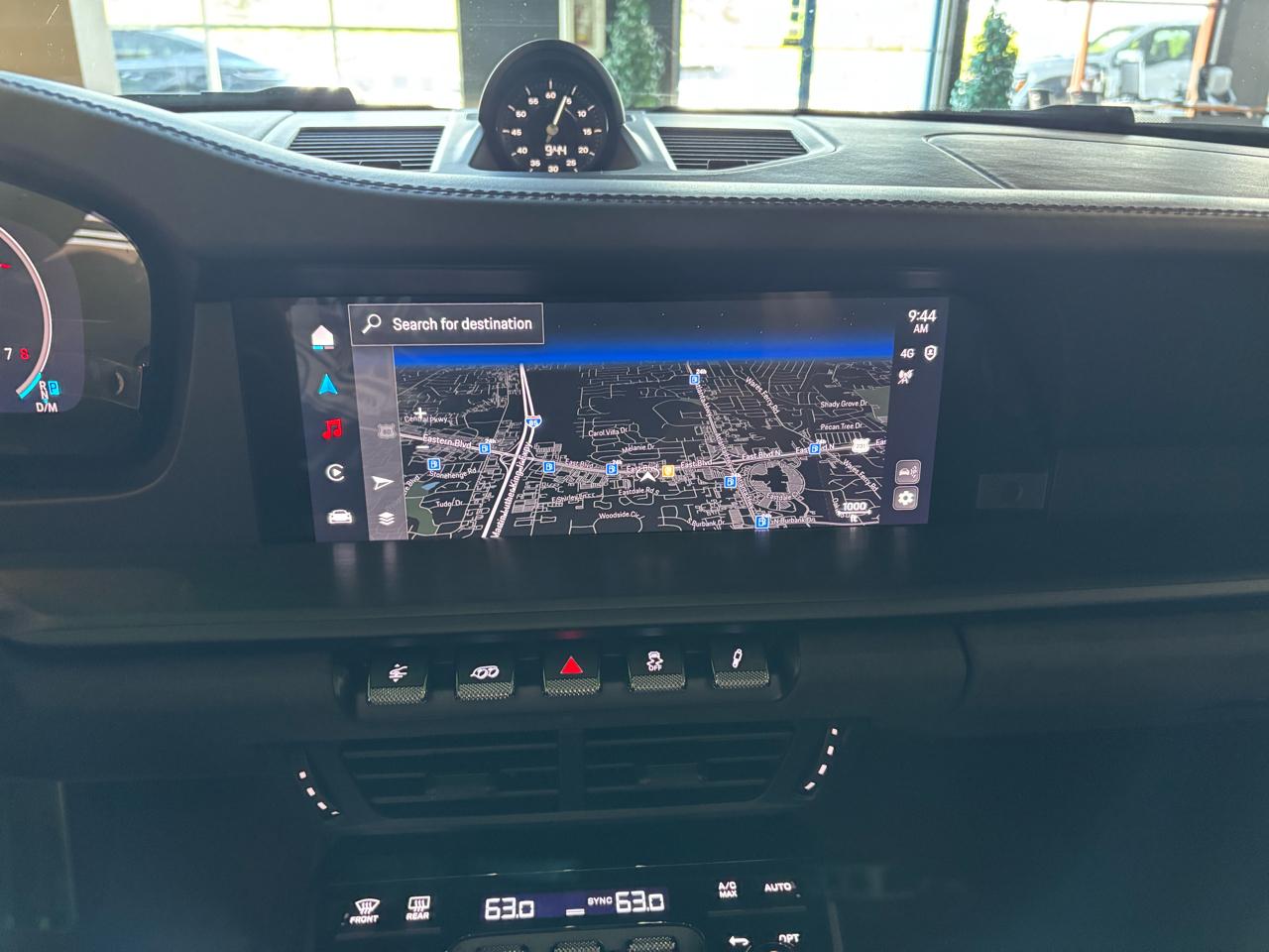 Porsche 911 Carrera 4 GTS Coupe 2025