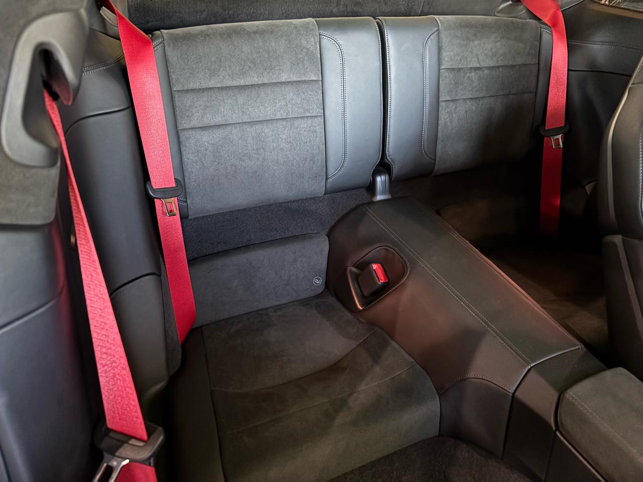 Porsche 911 Carrera 4 GTS Coupe 2025