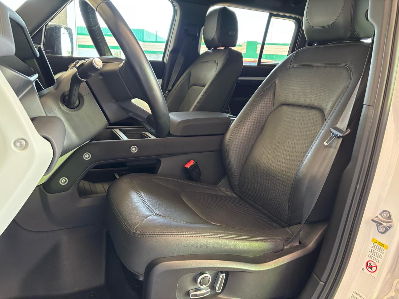 Land Rover Defender 130 SE AWD 2023