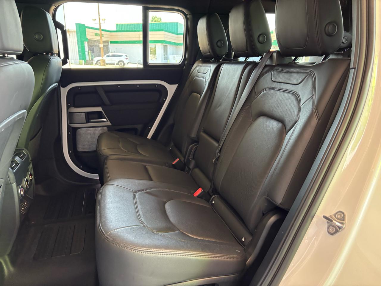 Land Rover Defender 130 SE AWD 2023